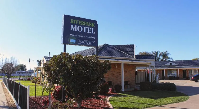 RiverPark Motel - Image 1