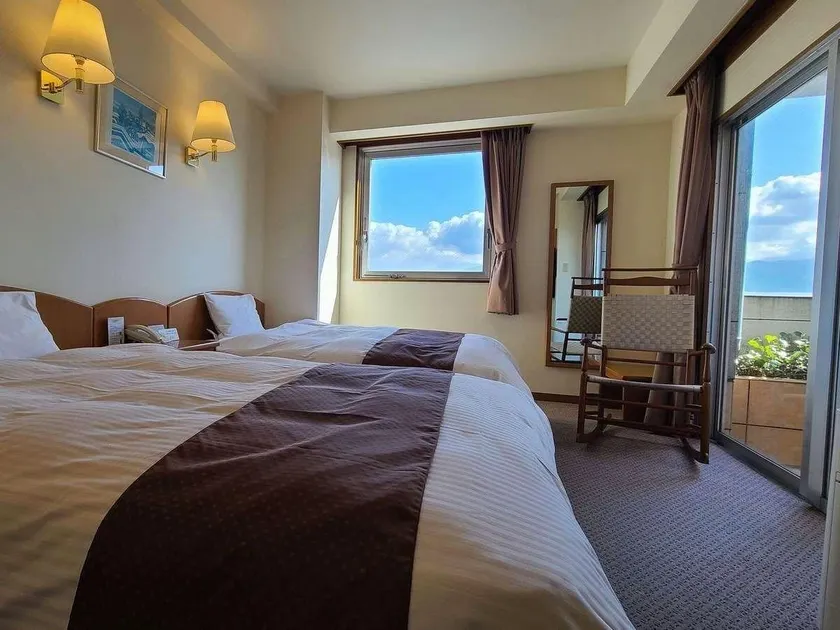 Terminal Hotel Toyo - Image 1