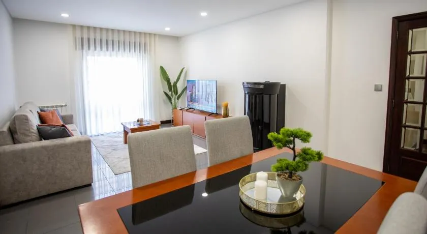 Matriz Inn III - Apartamento T3 no Centro de Fafe - Image 1