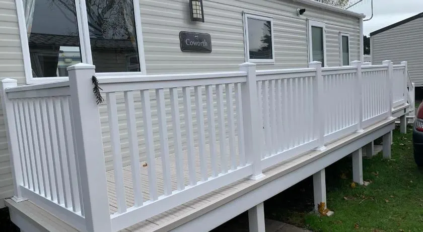 New 2 bed holiday home with decking in Rockley Park Dorset near the sea - Image 1
