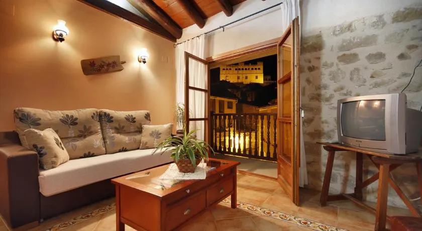 Apartamentos Santa Agueda - Image 1