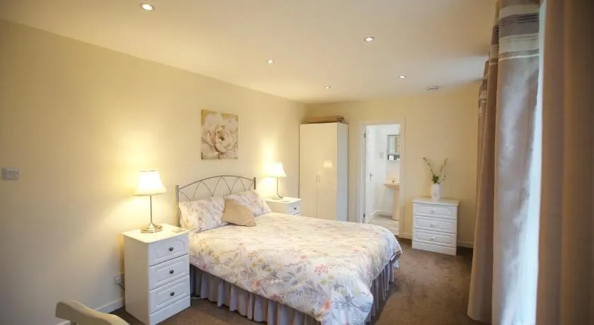 Waterfall Cottage - Image 1