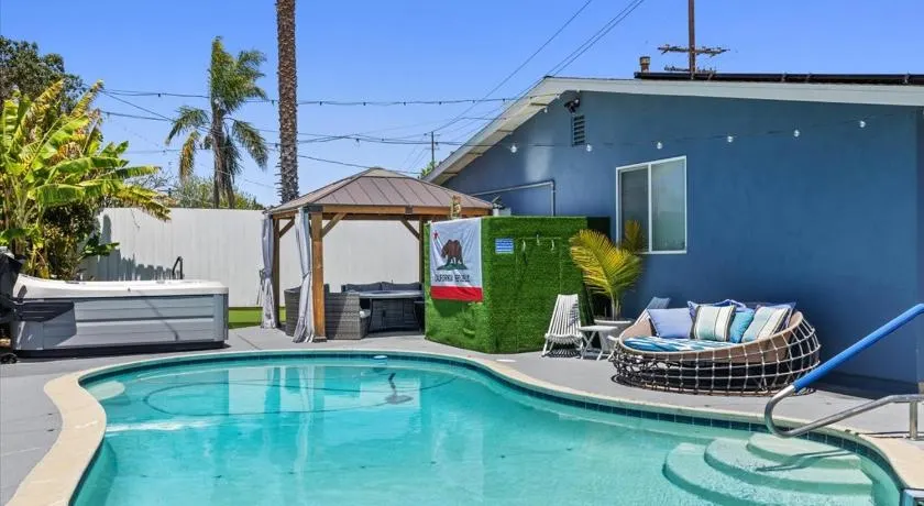 Coastal Chill San Diego - Heated Pool - XXL Spa - Mini Golf - Gourmet Kitchen - Image 1
