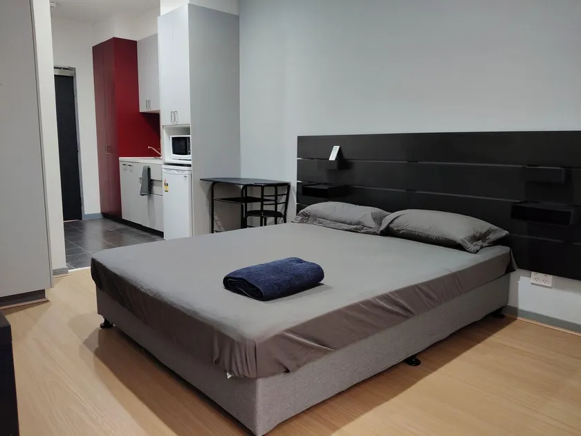Melbourne Studio Apartments Hotel - 138 Elgin Carlton - Image 1
