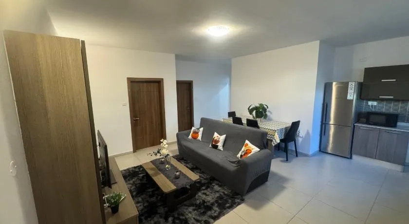 Cozy room in San Julian 1 - Image 1