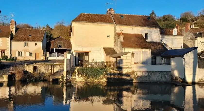 La maison au bord de la riviére - Image 1