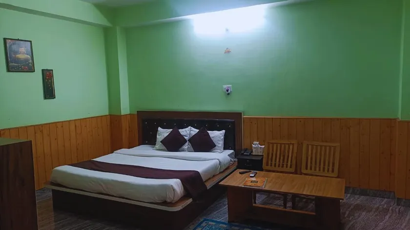 Hotel River View - Image 1