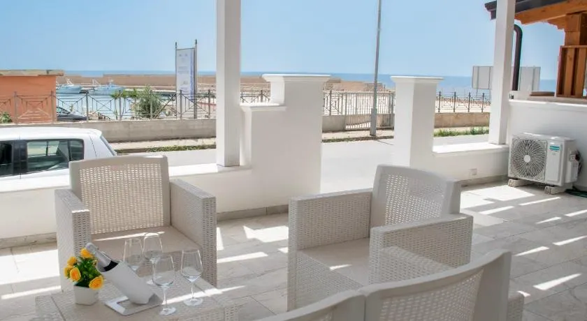 Modern House Vista Mare - Image 1