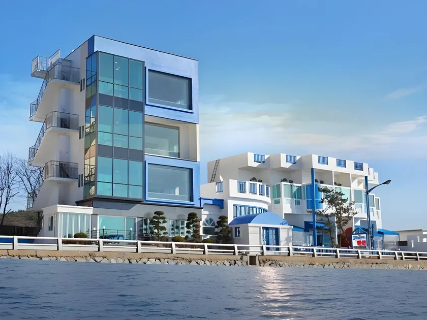 Blue Latte Poolvilla - Image 1