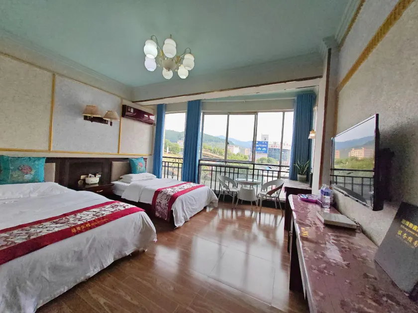 Yaxin Hotel - Image 1