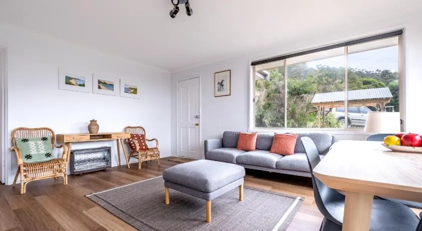 Island Vista - Freycinet Holiday Houses - Image 1