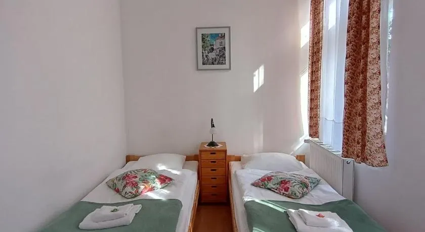 Dworek pod świerkami - Image 1