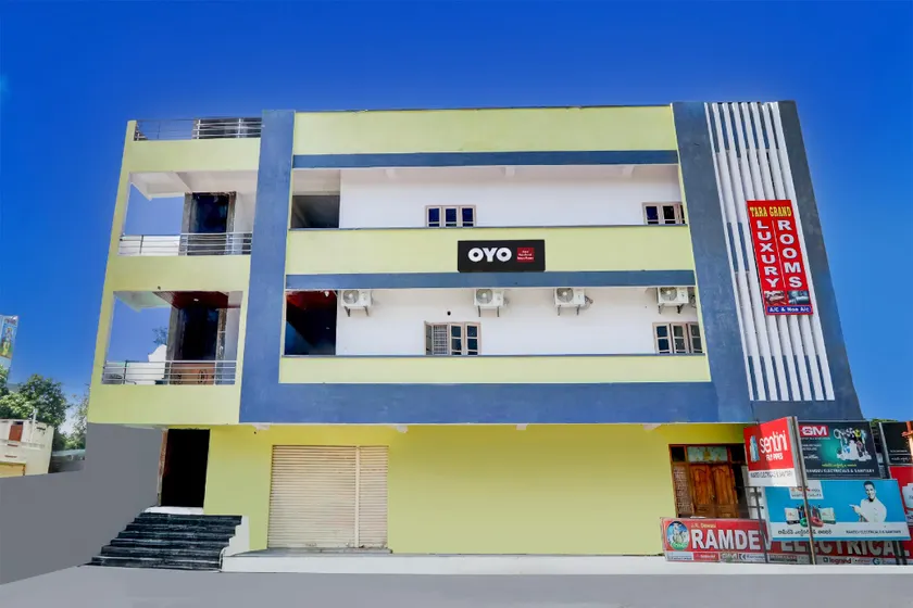 Hotel O by OYO Tara Grand luxury Rooms - Image 1