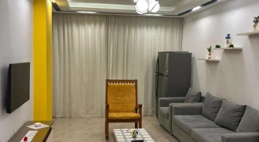 Mirage Bay Apartment - Image 1
