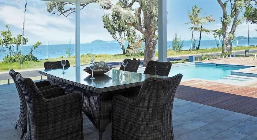 Solace Dream Beachfront Escape - Image 1