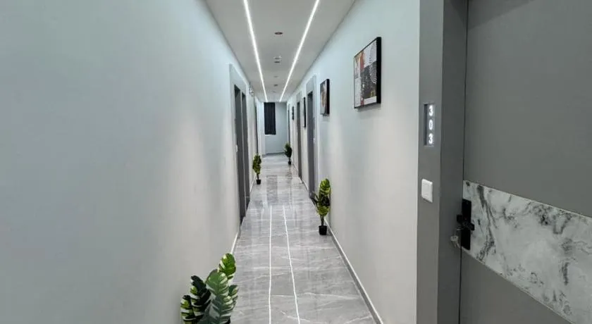 hotel hr plaza - Image 1