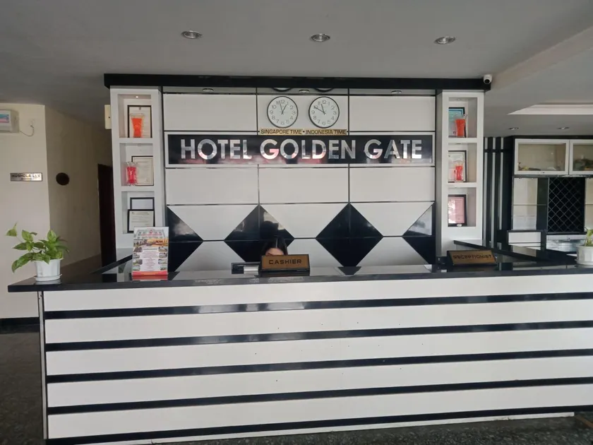 Golden Gate Hotel - Image 1