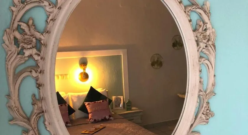 vranas hotel - Image 1