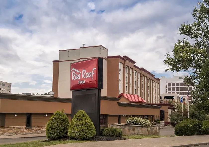 La Quinta Inn & Suites New Britain/Farmington - Image 1
