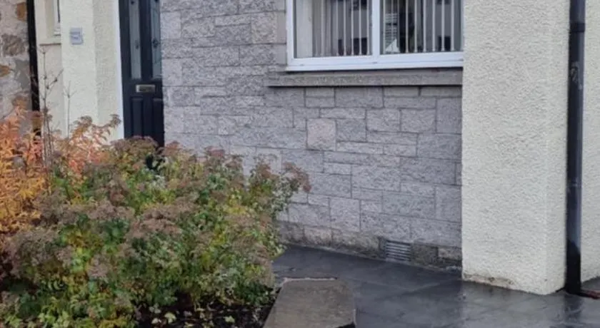 The Shelter Stone Cottage - Image 1