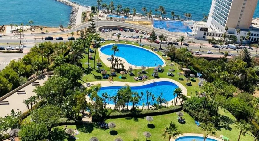 Summer House duplex en la playa con piscina - Image 1