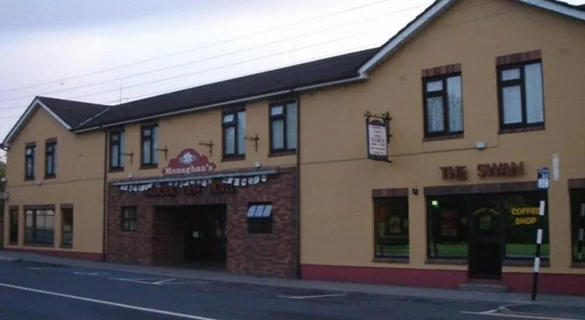 Monaghans Harbour Hotel - Image 1