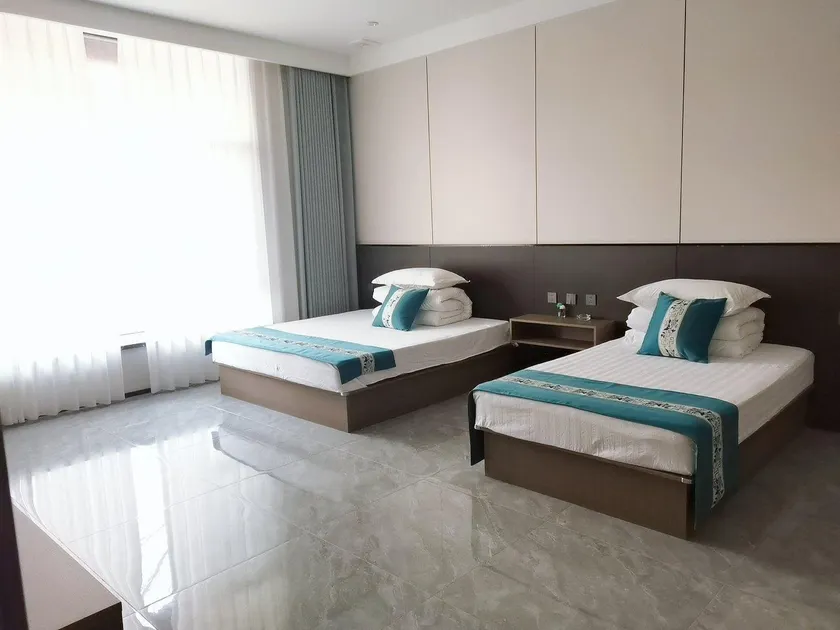 Xinfu Hotel - Image 1