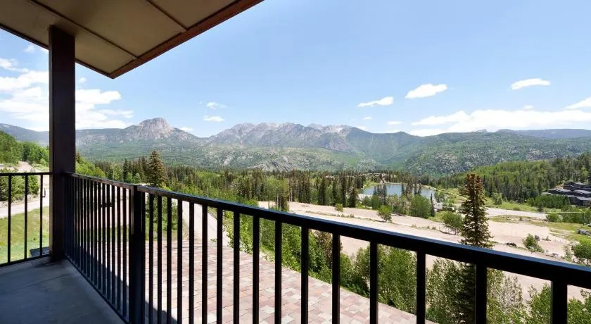 Peregrine Point 306 - Image 1