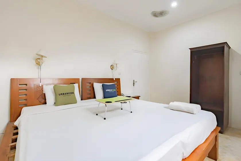 Urbanview Hotel Mon Bel Cibodas by RedDoorz - Image 1