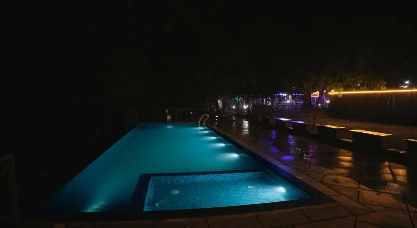Fort hill wild life resort - Image 1