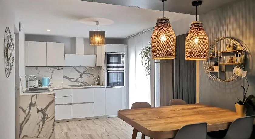Petit Paradis Cosy T1 Bis 40m2 Indépendent Studio en Maison avec Jardin & Parking Gratuit - Image 1