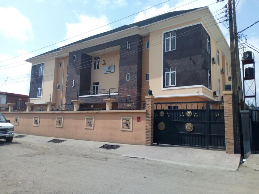 Bana Hotel & Suites - Image 1