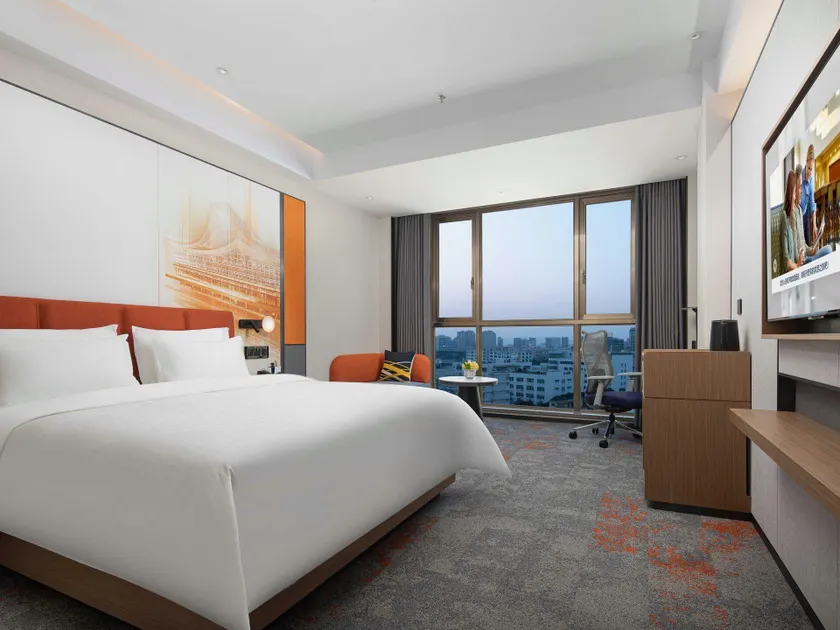 Hilton Garden Inn Shantou High-Speed Railway Station - Image 1