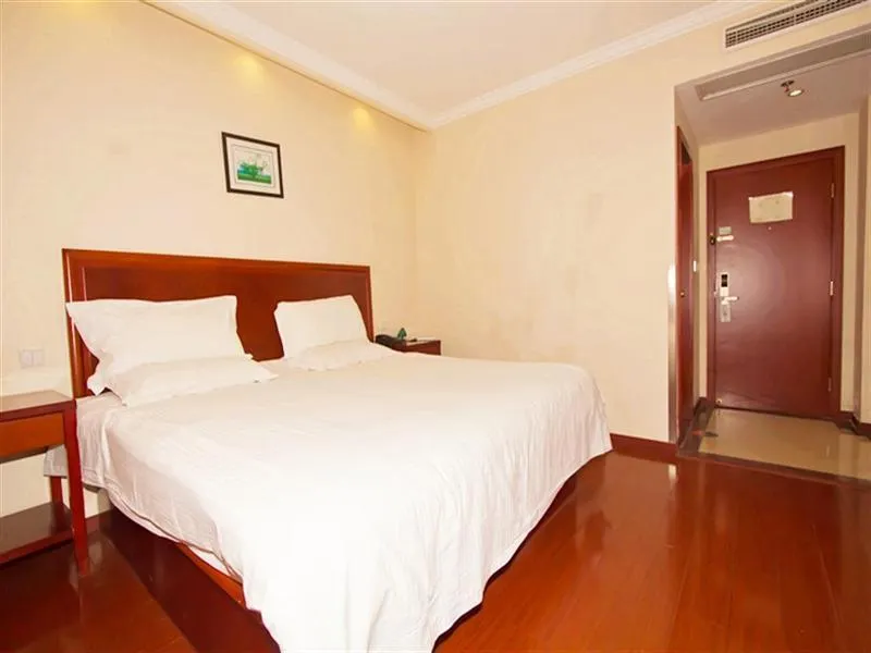 GreenTree Inn Shanghai Wild Zoo DaChuan Freeway Express Hotel - Image 1