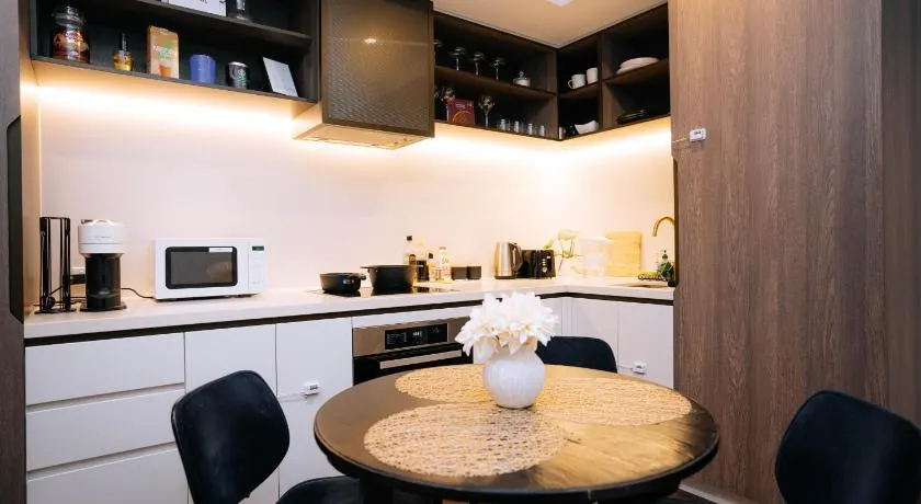 2bedroom city central appletv Homepod pool sauna - Image 1