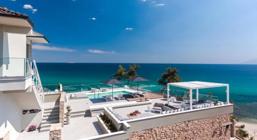 360ᵒ Luxury View Collection - Adults Only - Image 1