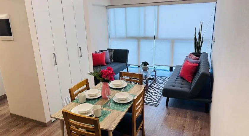 M15 - Two Bedroom Apartment in front of the US Embassy - Image 1