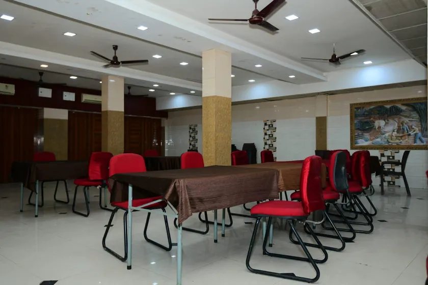 AP Palace Hotel, Ayodhya - Image 1
