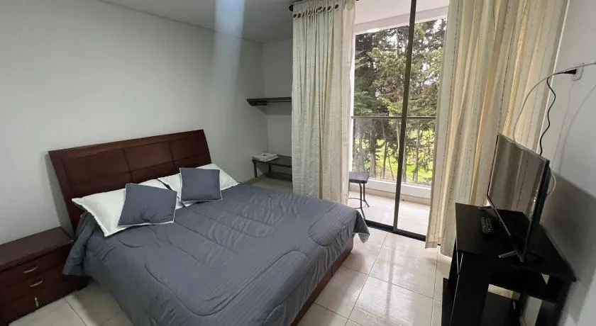 Hotel Playa Blanca - Image 1