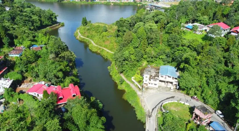 Pradhan Homestay Mirik - Homestay beside Mirik Lake - Image 1