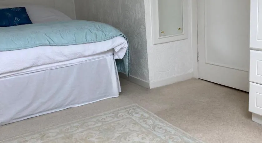 Rose Cottage - Image 1