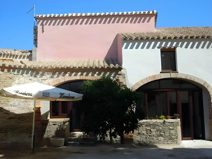 Il Portico Guesthouse - Image 1