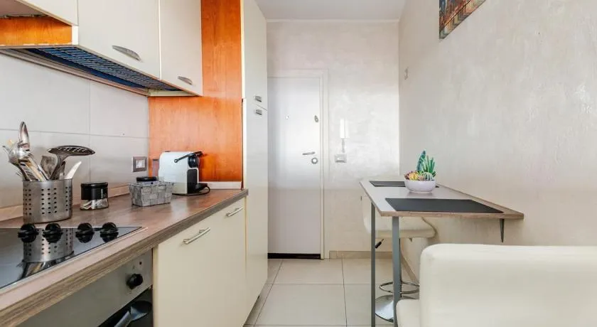 Modern House for Couples & Business Stays - Image 1