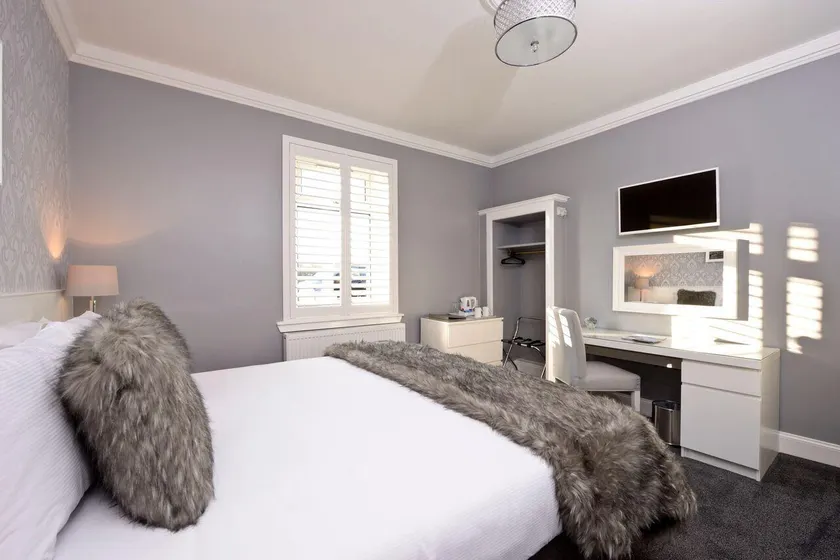 Alpha Guest House - Image 1