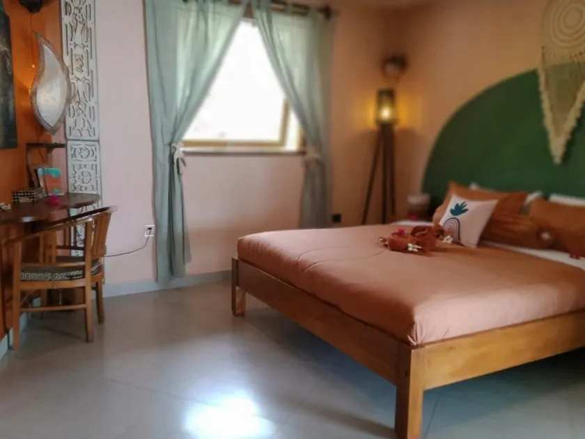 Escape to a tranquil hideaway near 7 waterfalls - Image 1