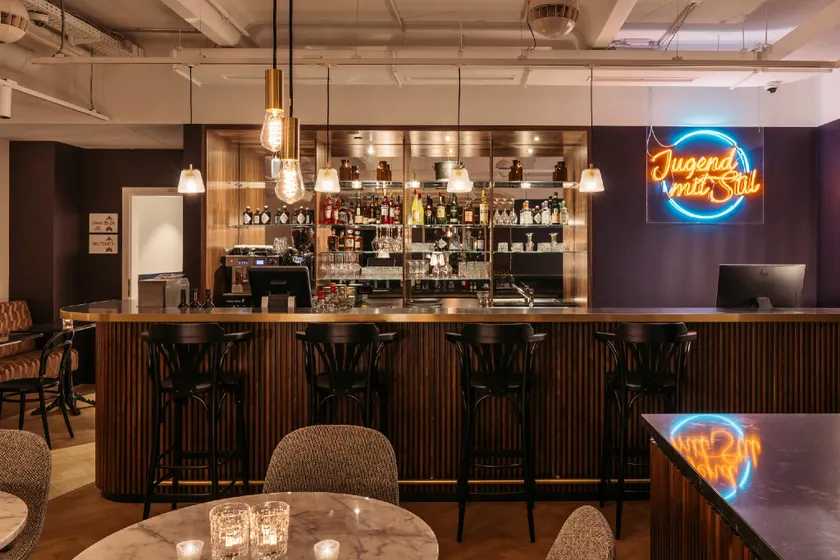 Hotel Schani Salon - Image 1