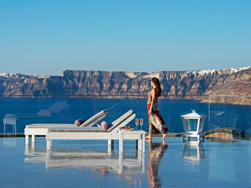 Acroterra Rosa Luxury Suites & Spa - Image 1