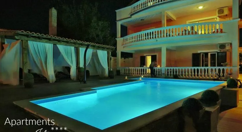 Apartmani Julija - Image 1