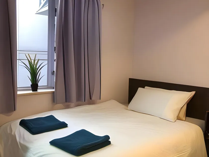 New hoover hostel - Image 1