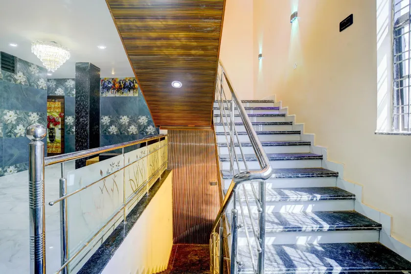 HOTEL O HAVELI INN - Image 1